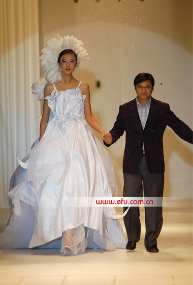 ��(j��ng)��`�Ŷ�����˹��Ҽ�ϵ�аl(f��)����(hu�� )