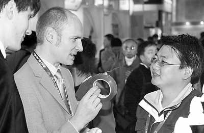 �Ї����H��������չ�ڜ��_(k��i)Ļ