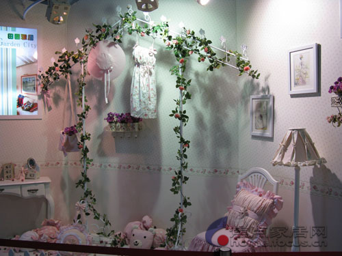 �r(sh��)����Ʒ���c��(chu��ng  )�£����ڇ��H�Ҽ�չ�����