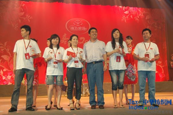 �Ϸ�����ت���(j��ng)�N(xi��o)�̃�(y��u)�㌧ُ�T