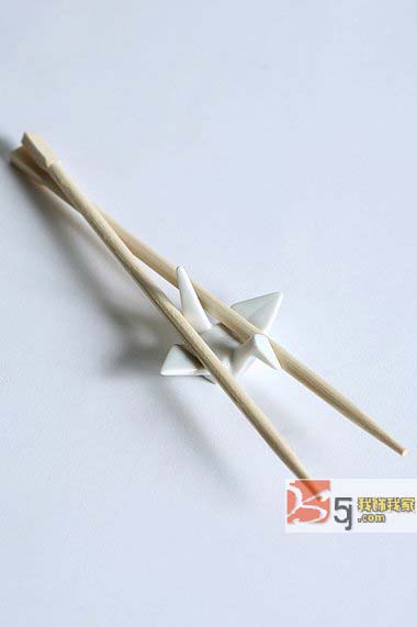 С�ɐ�(��i)����һ���b�(��i)��