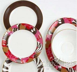 С�YŮ�˶���(��i)���L(f��ng)��;�