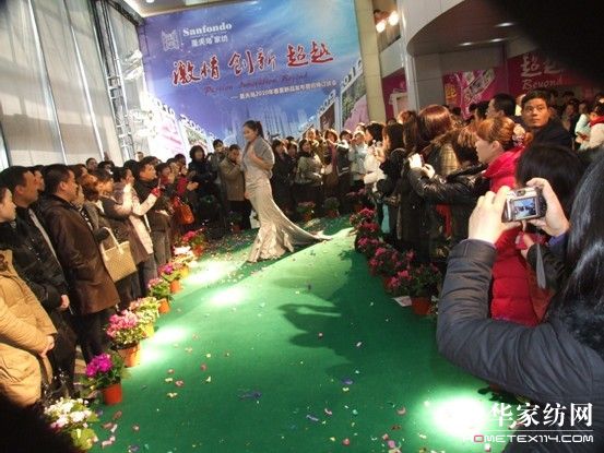 ʥ��u�Ҽ�2010�괺����Ʒ�l(f��)����(hu�� )�A�M(m��n)���_(k��i)