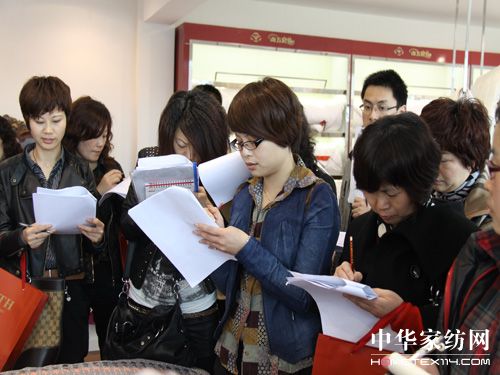 �Ϸ����2011�ﶬ��Ʒ�u����(hu�� )���_(k��i)