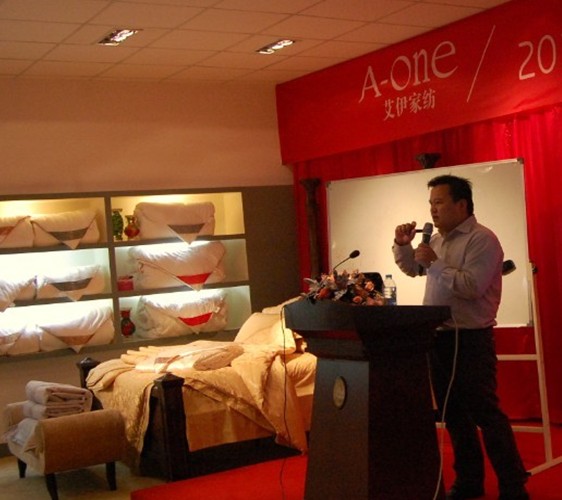 達達創(chuàng )遠對艾伊家紡員工進(jìn)行培訓