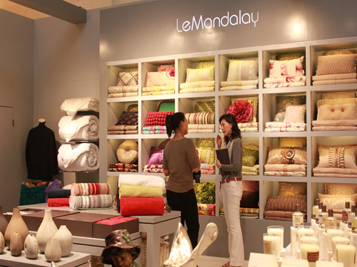 �z��•���{�r(sh��)�мҾ�չ�����P(gu��n)ע