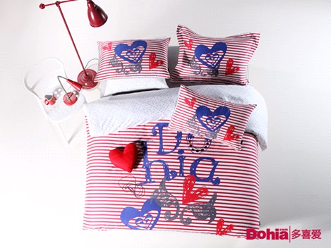 ϲ(i)ƷУɫ֮;L(fng)д