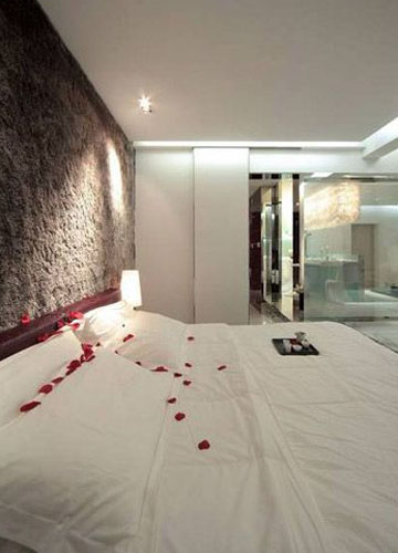 ��ɫ�{+���ʳɾ�ͨ͸���m�҈@