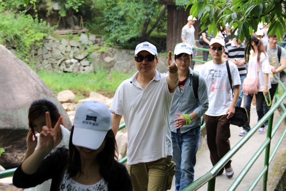 �������M(j��n)���Ӊ�(m��ng)�R�F���չһ����Ӗ�I(y��ng)֮������{��