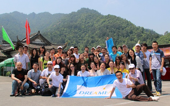 �������M(j��n)���Ӊ�(m��ng)�R�F���չһ����Ӗ�I(y��ng)֮������{��