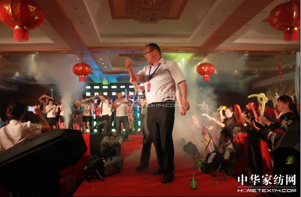 ���˾ӼҼ��ﶬ��Ʒ�l(f��)����(hu�� )�A�M(m��n)��Ļ