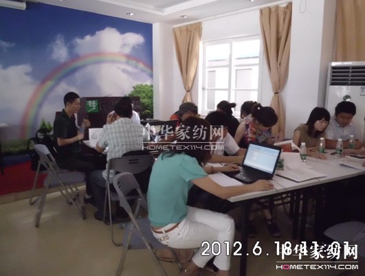 �h��(m��ng)�Ҿ�2012�ﶬ�a(ch��n)Ʒ��(hu�� )�A�M(m��n)��Ļ