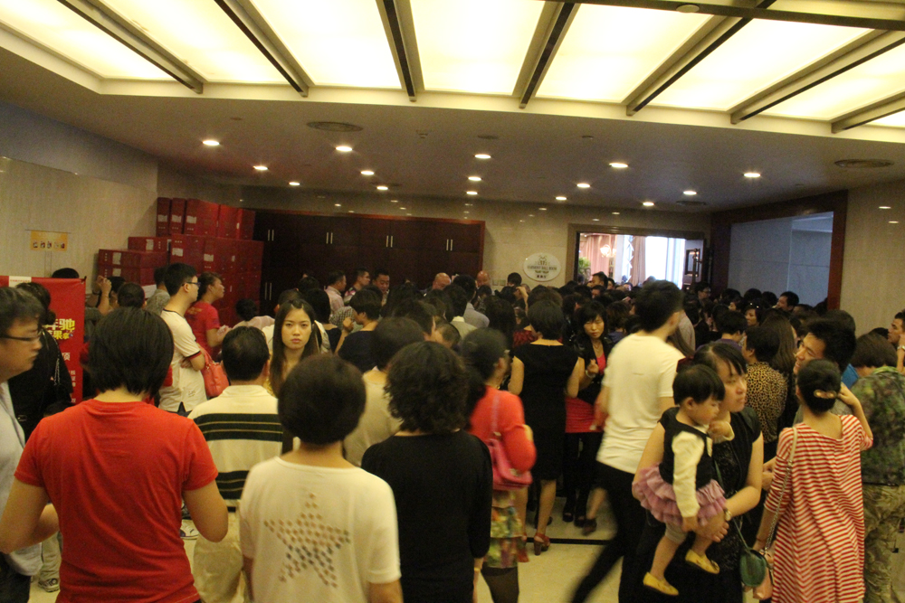 �Ϸ������70��(li��n)��(d��ng)���N(xi��o)�ɿ�(j��)�Ȼ