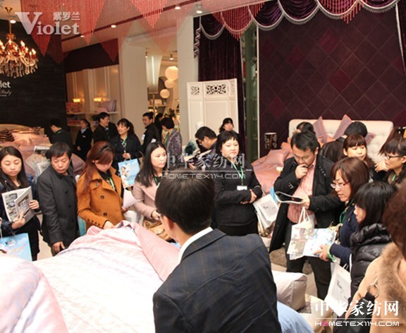 �۽����_�m2013������Ʒ�l(f��)����(hu�� )