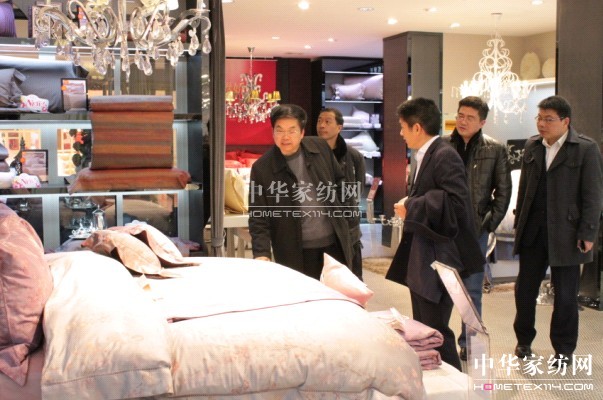 ���T(m��n)���f(xi��)��ϯ�S�h���W�R�Pʢ�Ҽ�