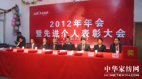 �ĵ�ū���M(j��n)��(g��)�˱��ô��(hu�� )