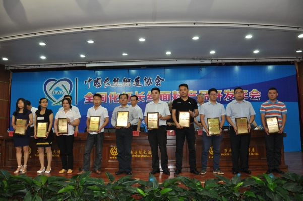 ����Ӣ:�L(ch��ng)�z������I(l��ng)��횼ӿ���չ