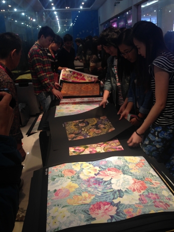 ��(chu��ng  )��N������չ��(hu�� )