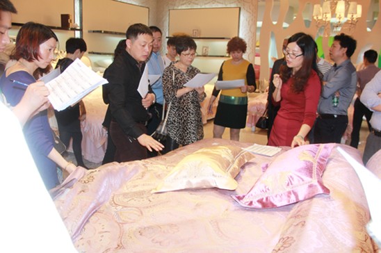 2015_ҼﶬƷu(hu )AM(mn)Ļ