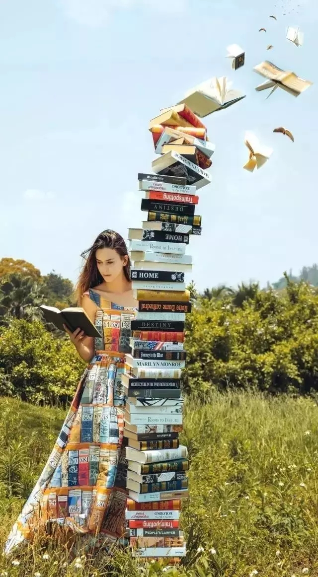 r(sh)OӋRFASHIONSHOWCASEz(hu )ɞ麼ݕr(sh)ƽ_