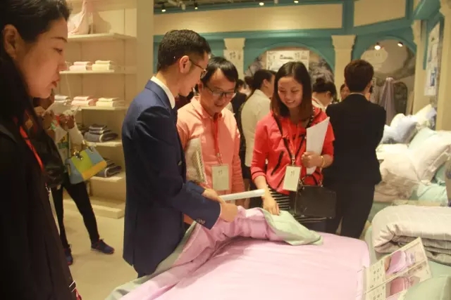 Ҽ_2017Ķ؛(hu )AM(mn)Ļ