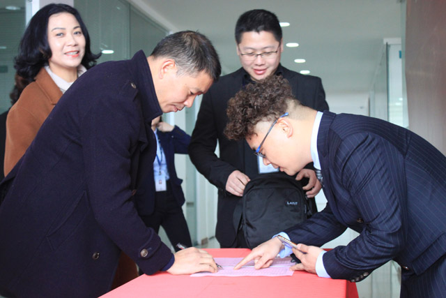 һδ(li)ӛPʢҼ2017һȴ͑(h)(hu )hAM(mn)Ļ