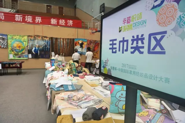 Ҹζϯͨ300Ҽa(chn)ƷŮ