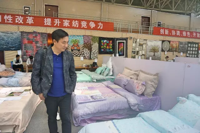 Ҹζϯͨ300Ҽa(chn)ƷŮ