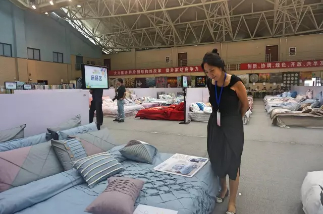 Ҹζϯͨ300Ҽa(chn)ƷŮ